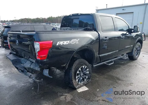 2018 Nissan Titan Pro-4X из США, поврежденный, VIN 1N6AA1E53JN515541